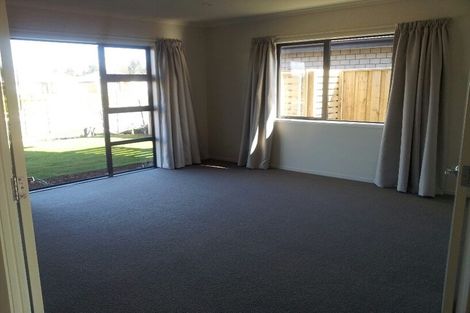 Photo of property in 37 Faringdon Boulevard, Rolleston, 7615