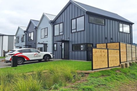Photo of property in 15 Joseph Bolton Crescent, Trentham, Upper Hutt, 5018