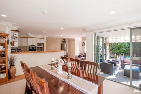 Photo of property in 19 Gilberd Place, Torbay, Auckland, 0630