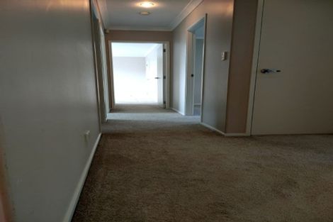 Photo of property in 4 Alloway Street, Westgate, Auckland, 0614