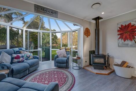 Photo of property in 2312 State Highway 16, Helensville, 0875