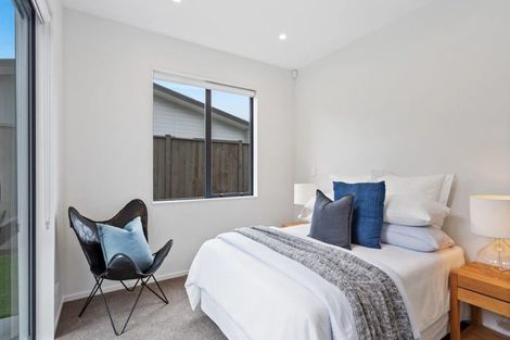 Photo of property in 15 Aquamarine Road, Rosehill, 2113