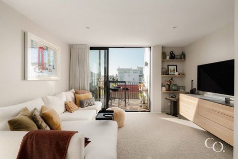Photo of property in 1/17 Victoria Road, Mount Maunganui, 3116