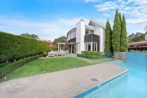 Photo of property in 33a Stanley Point Road, Stanley Point, Auckland, 0624