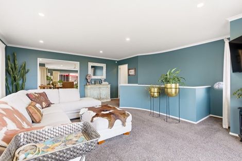 Photo of property in 11 Carpentras Way, Nukuhau, Taupo, 3330