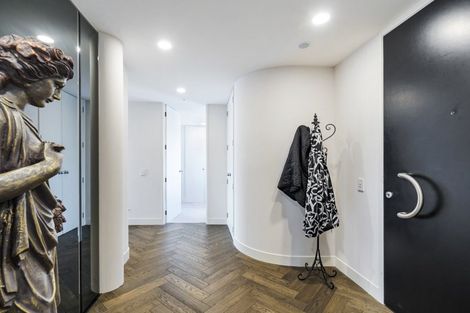 Photo of property in 5/120 Saint Aubyn Street, New Plymouth, 4310