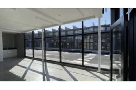 Photo of property in 24 Port Way, Rosehill, 2113