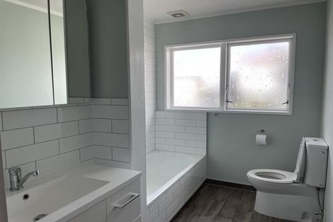 Photo of property in 200f1 Onepu Road, Lyall Bay, Wellington, 6022