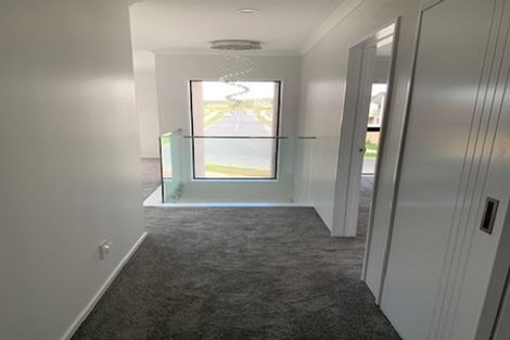 Photo of property in 40 Cooladawson Drive, Flat Bush, Auckland, 2019