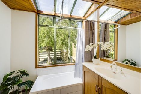 Photo of property in 1079 Ellis Wallace Road, Eskdale, Napier, 4182