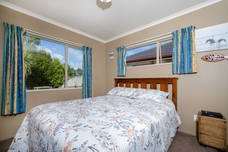 Photo of property in 114f Colwill Road, Massey, Auckland, 0614