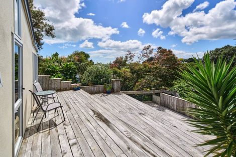 Photo of property in 104 Renown Road, Raumati South, Paraparaumu, 5032