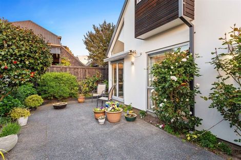 Photo of property in 64 Merivale Lane, Merivale, Christchurch, 8014