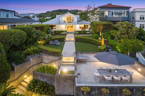 Photo of property in 11 King Edward Parade, Devonport, Auckland, 0624