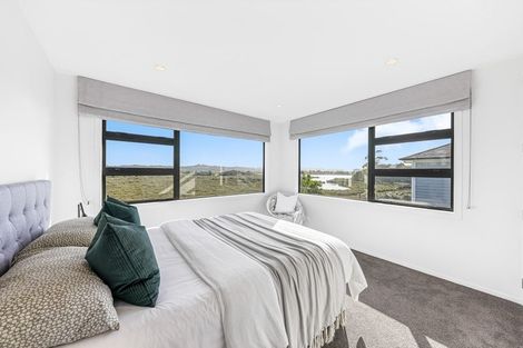 Photo of property in 8 Miran Lane, Red Beach, 0932