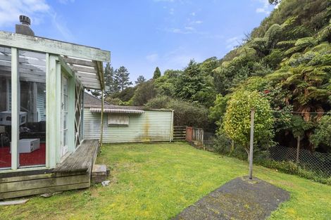 Photo of property in 35 Sunny Grove, Wainuiomata, Lower Hutt, 5014