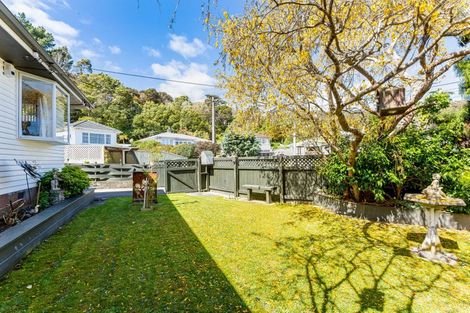 Photo of property in 3 Glen Alice Grove, Naenae, Lower Hutt, 5011