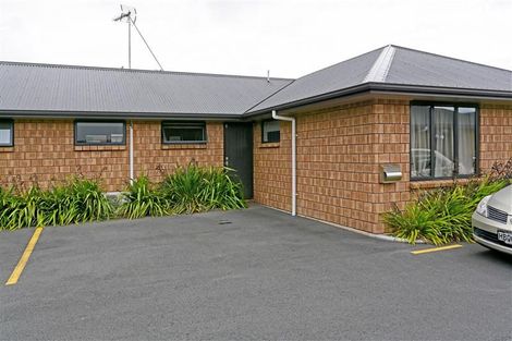 Photo of property in 102u3 Old Farm Road, Hamilton East, Hamilton, 3216