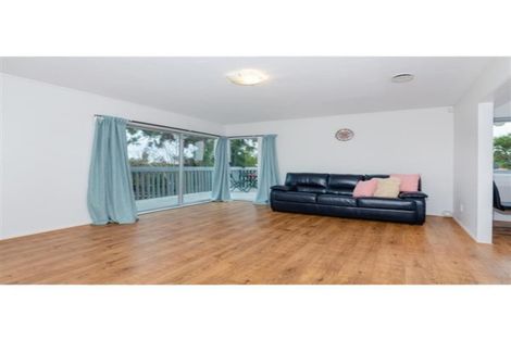 Photo of property in 3 Surman Place, Glen Eden, Auckland, 0602