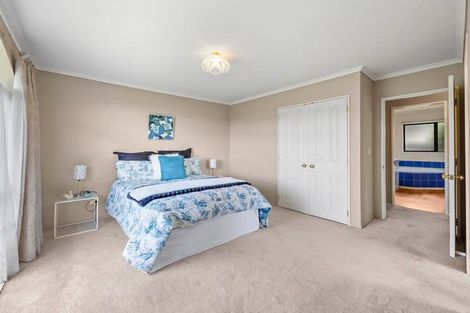 Photo of property in 19 Reybert Place, Massey, Auckland, 0614