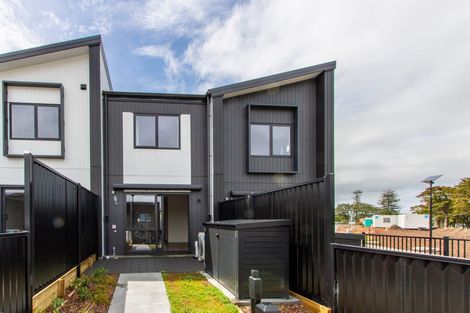 Photo of property in 7/4 Limestone Drive, Hobsonville, Auckland, 0616
