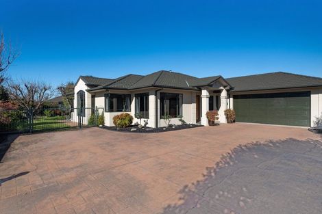 Photo of property in 11 Pukekura Place, Taradale, Napier, 4112