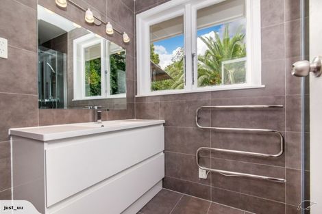 Photo of property in 26 Trojan Crescent, New Lynn, Auckland, 0600