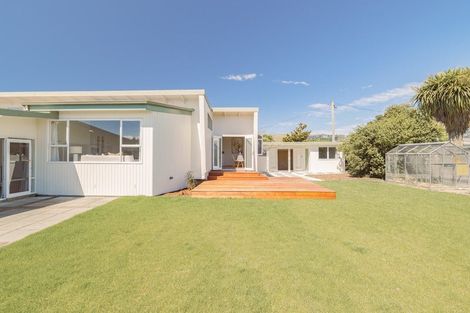 Photo of property in 20 Derrett Place, Saint Martins, Christchurch, 8022