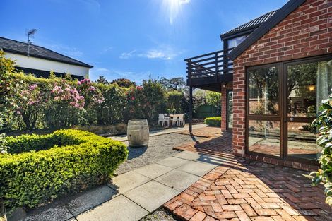 Photo of property in 1/28 Thornycroft Street, Fendalton, Christchurch, 8052