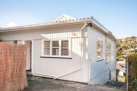Photo of property in 126 Eden Street, Island Bay, Wellington, 6023