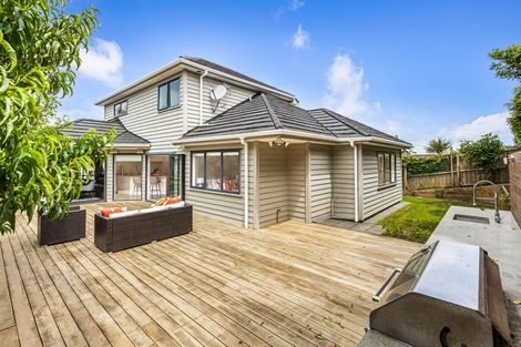 Photo of property in 7 Landmark Drive, Te Atatu Peninsula, Auckland, 0610