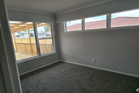 Photo of property in 70 Clevedon Road, Papakura, 2110