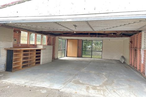 Photo of property in 27 Kaikoura Street, Henderson, Auckland, 0612