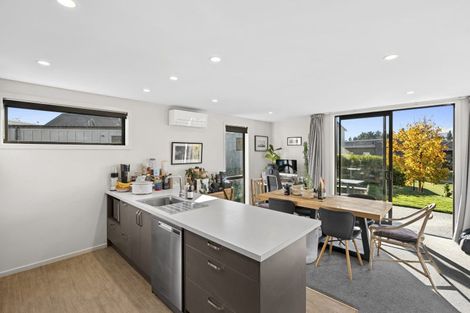 Photo of property in 5 Mount Creighton Crescent, Wanaka, 9305