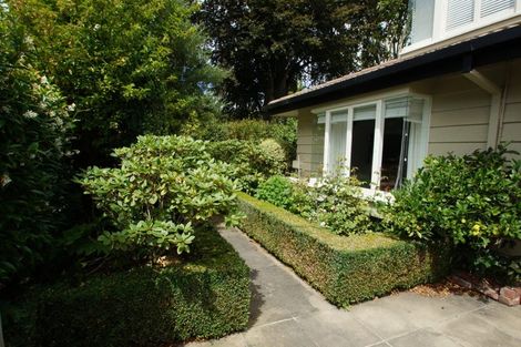 Photo of property in 127 Fendalton Road, Fendalton, Christchurch, 8014