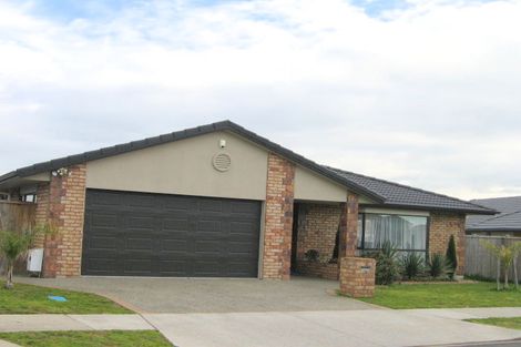 Photo of property in 11 Dalcross Drive, Flat Bush, Auckland, 2016