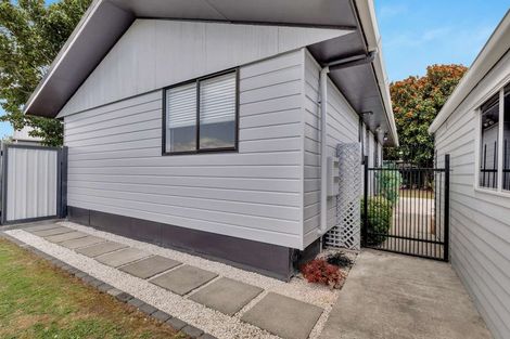 Photo of property in 6 Mercury Street, Milson, Palmerston North, 4414