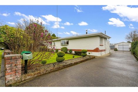 Photo of property in 1 Collean Street, Wallacetown, 9816