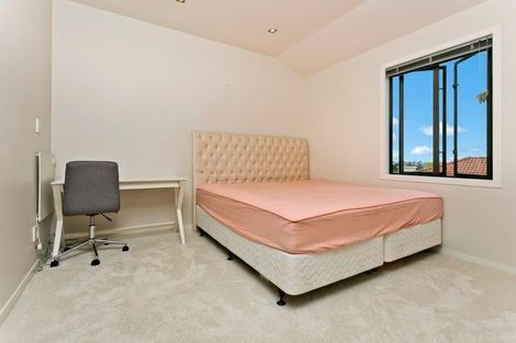 Photo of property in Point Ridge, 130 Gills Road, Albany Heights, Auckland, 0632