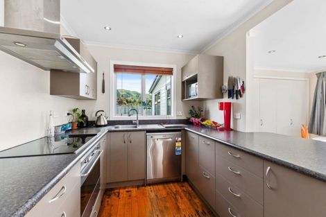 Photo of property in 86 Fraser Avenue, Johnsonville, Wellington, 6037