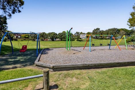 Photo of property in 10 Seymour Street, Waitara, 4320