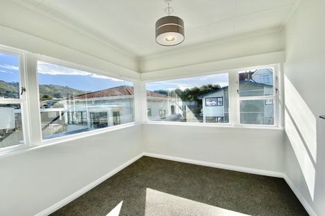 Photo of property in 18 Tamar Street, Island Bay, Wellington, 6023
