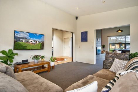 Photo of property in 9 Haddow's Place, Lake Hayes, Queenstown, 9304