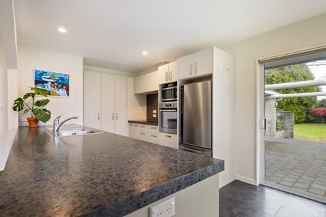 Photo of property in 37 Woodbury Street, Avonhead, Christchurch, 8042