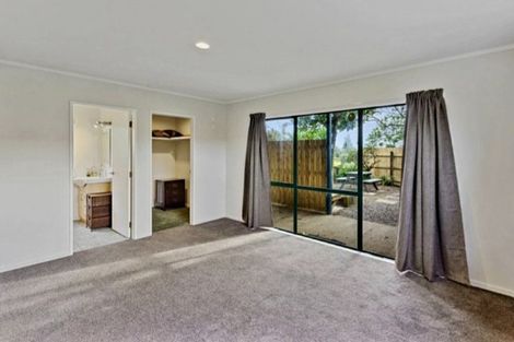 Photo of property in 8 Trig Hill Terrace, Waikanae Beach, Waikanae, 5036