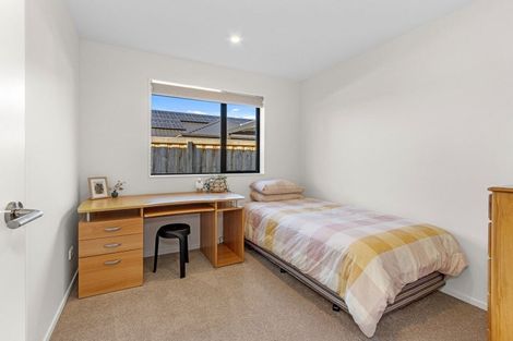 Photo of property in 194 Faringdon Boulevard, Rolleston, 7615