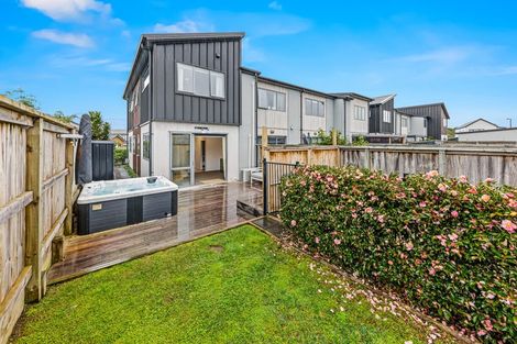 Photo of property in 15 Pakoro Close, Hobsonville, Auckland, 0618