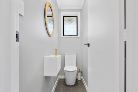 Photo of property in 2/97 Weston Road, St Albans, Christchurch, 8052