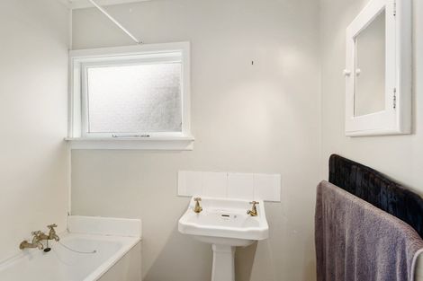 Photo of property in 11 Verran Place, Fendalton, Christchurch, 8052