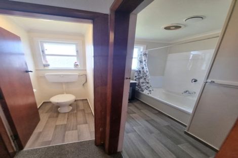 Photo of property in 10 Churchill Crescent, Tawhero, Whanganui, 4501